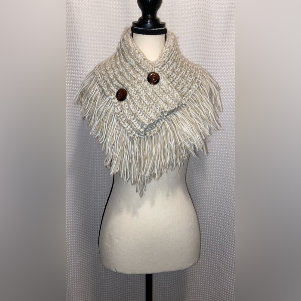 Women’s pullover Beige knit Winter Scarf with wood buttons
